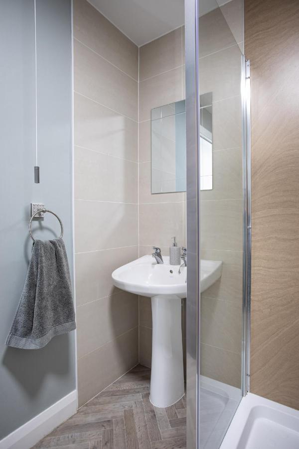 New Lisburn Road Apartment - Free Parking Belfast Eksteriør bilde
