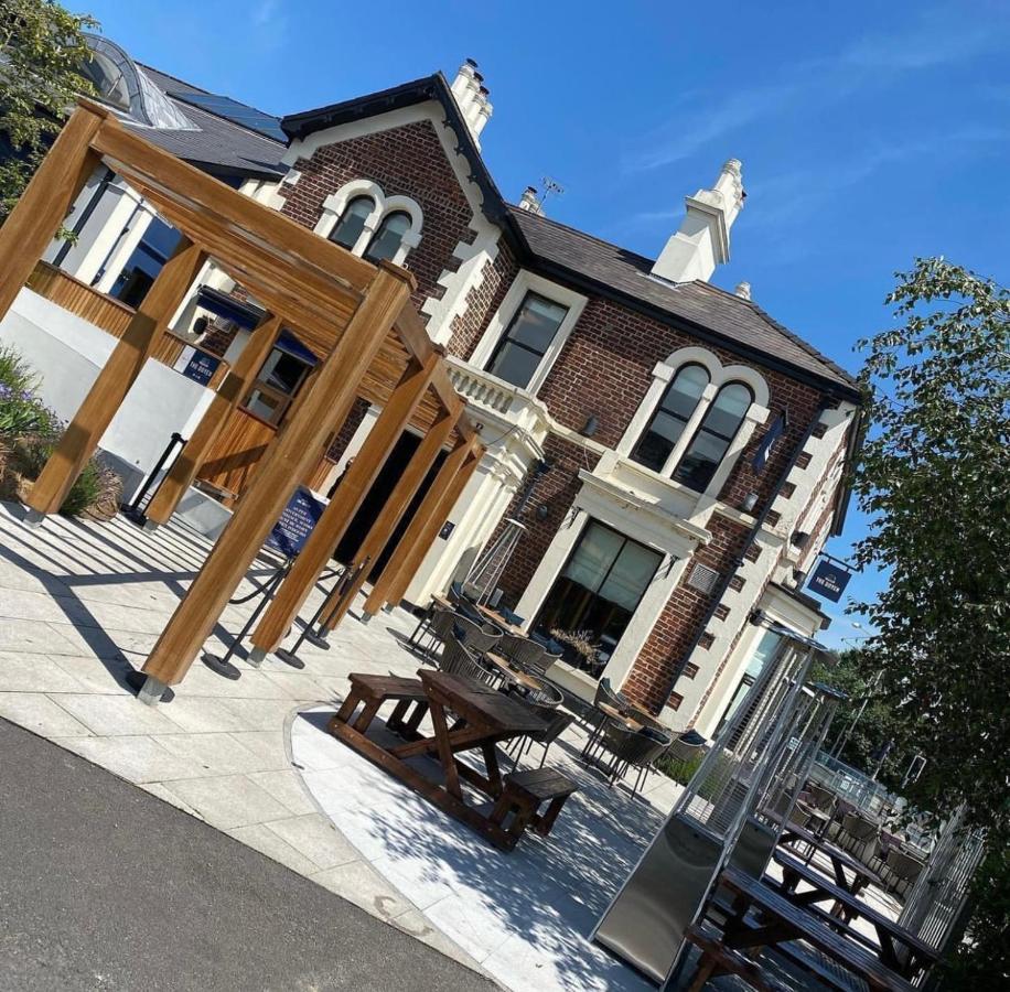 New Lisburn Road Apartment - Free Parking Belfast Eksteriør bilde